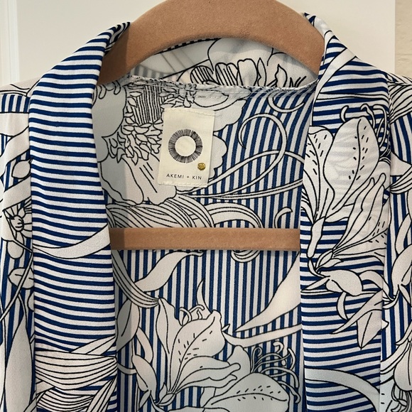 Anthropologie Akemi & Kin Savannah Floral Kimono - Picture 7 of 7